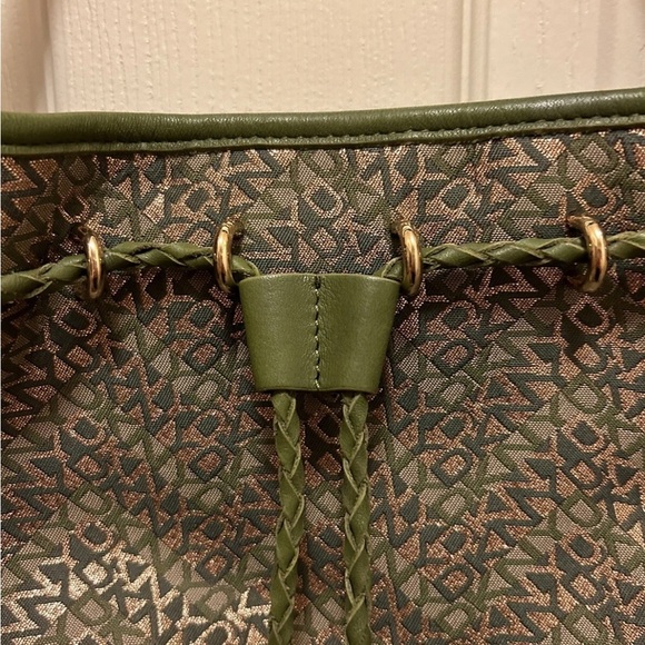 DKNY Vintage Olive & Cold Sig. Monogrammed Shoulder Bag EUC!! - Picture 3 of 15